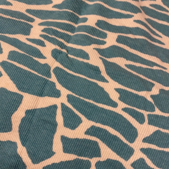 Animal Print Ribbed Tank - Picture 4 of 4